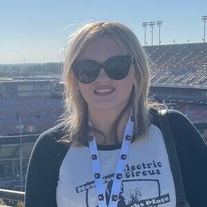 Meet your Posher, Shelton